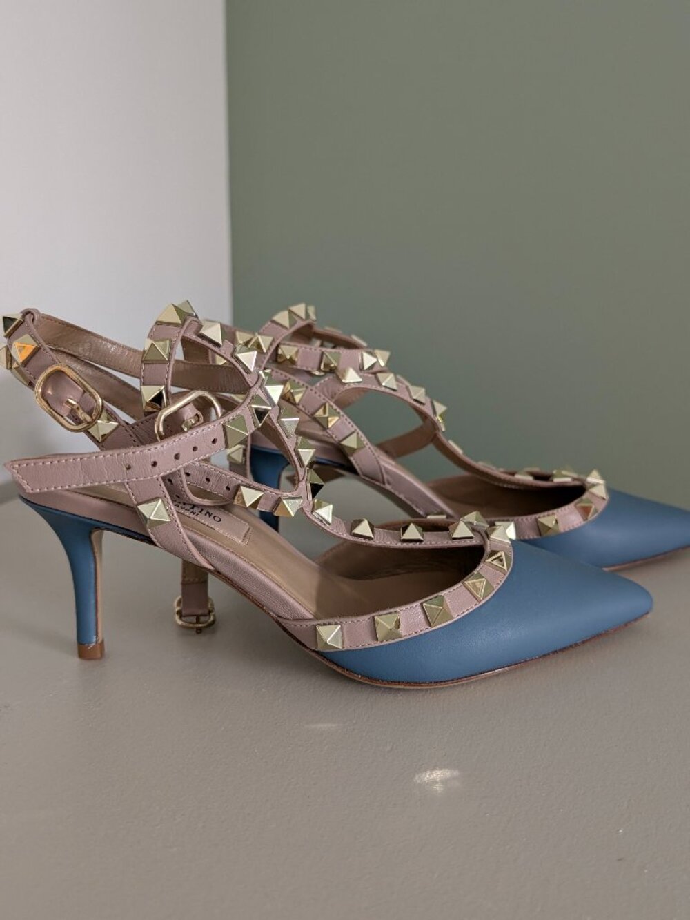 Valentino Garavani Rockstud Poudre Blush Pink & Blue Cap Toe Pumps Heels